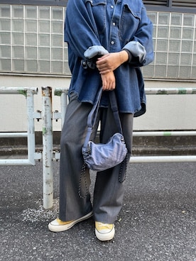 「Daily russet（デイリー ラシット）の【撥水】モノグラムプリント ショルダーバッグ（ショルダーバッグ、ブルー系）」を使った、Dailyrusset ECさん（レディース・163cm）の冬コーディネート