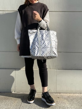 「アイテム（エコバッグ/サブバッグ、シルバー系）」を使った、Dailyrusset ECさん（レディース・154cm）の秋コーディネート