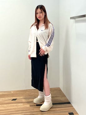 「マキシスカート」｜「アイテム（ナイロンジャケット）」を使った、NNさん（レディース・168cm）の秋コーディネート
