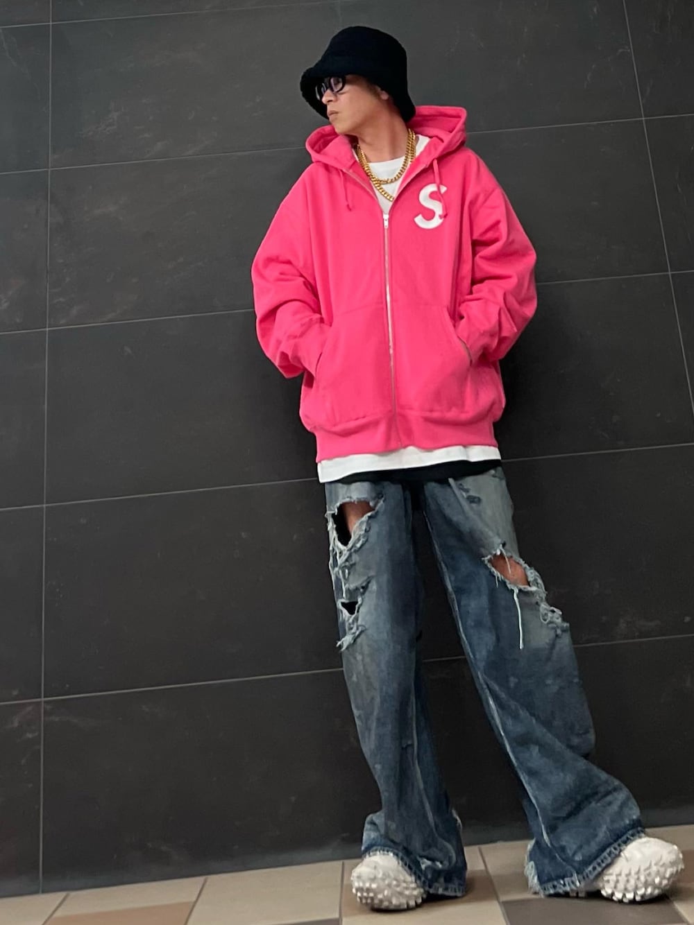 harutoexplorer｜Supreme のパーカーを使ったコーディネート - WEAR