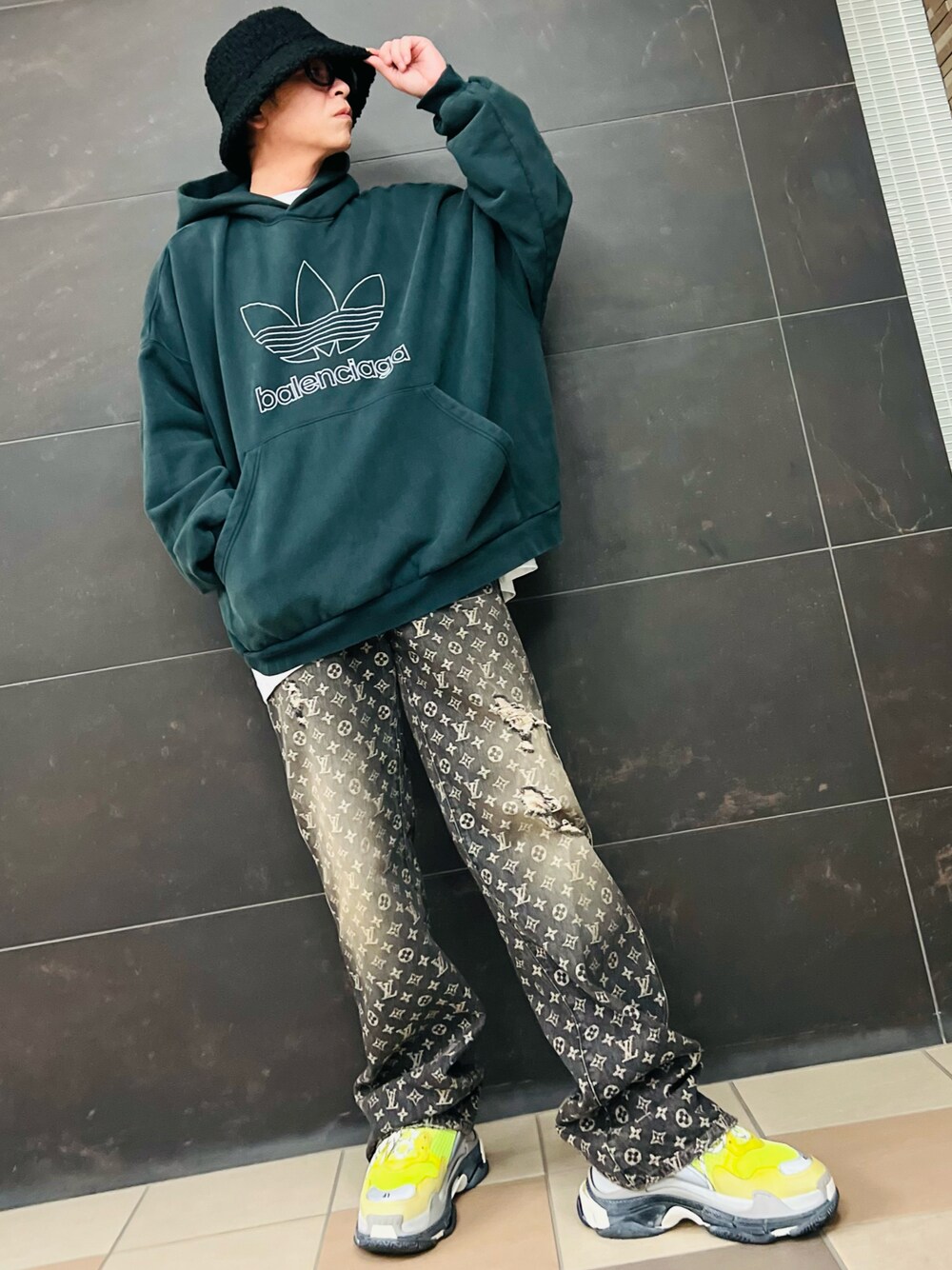 【コーデをおしゃれに♪】Louis Vuitton デニムパンツ 1669804890.jpg