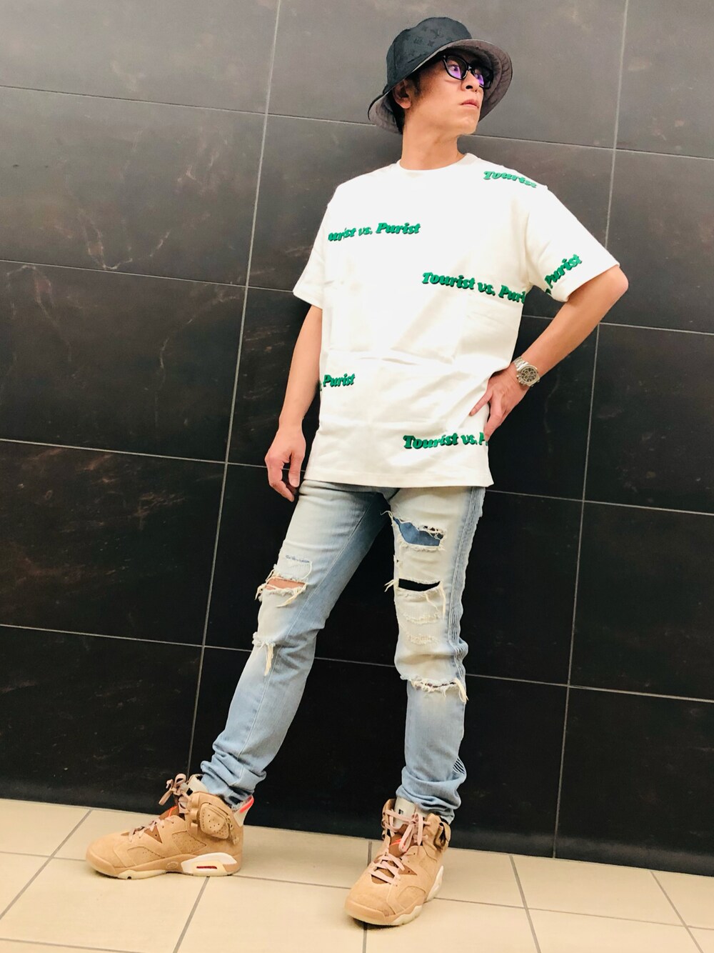 【カジュアルコーデに♪】Louis Vuitton Tシャツ harutoexplorer|LOUIS VUITTONのTシャツ/カットソーを使った