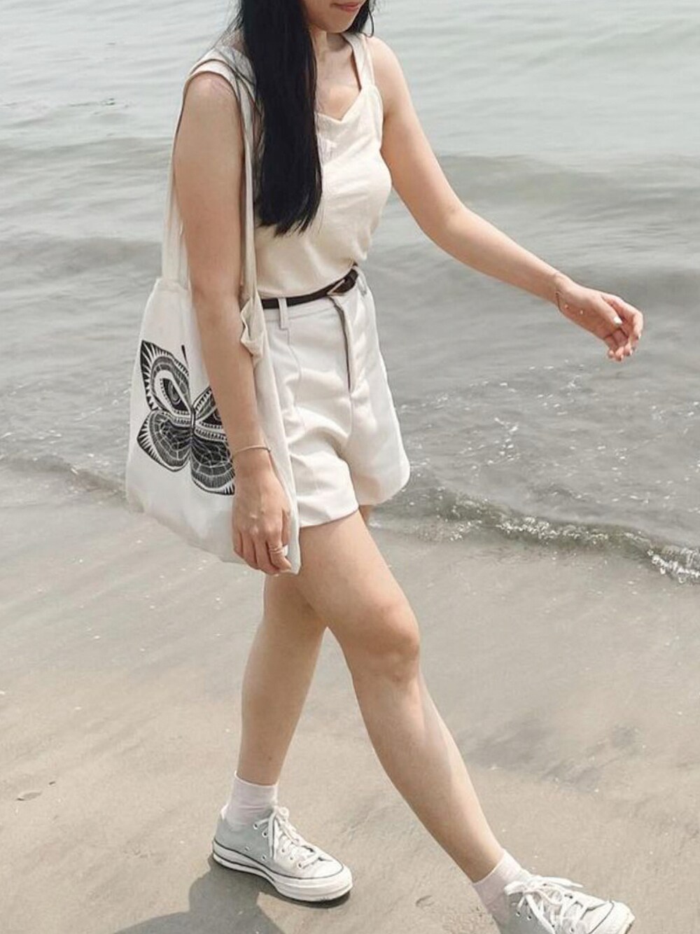「CONVERSEのアイテム（スニーカー、その他）」を使った、Wendy🦦さん（レディース・163cm）の夏コーディネートの1枚目の写真