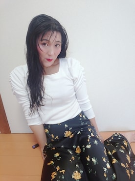 「AMERICAN HOLIC（アメリカンホリック）のアイテム（スカート、ブラック系）」を使った、えびさん（レディース・175cm）の秋コーディネート