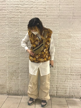 「MYSTERY RANCH（ミステリーランチ）のアイテム（ボディバッグ/ウエストポーチ）」を使った、mmさん（レディース・165cm）の冬コーディネート