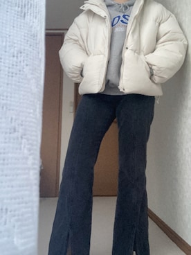 「スリット」｜「アイテム（ダウンジャケット/コート）」を使った、ponimuniさん（レディース・164cm）の冬コーディネート
