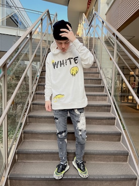 「WHITELAND（ホワイトランド）の【LAB限定】WHITELAND/ホワイトランド/落書きプリントパーカー（パーカー、ホワイト系）」を使った、yutaさん（メンズ・173cm）の春コーディネート