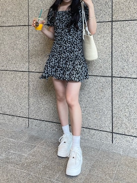 「one after another NICE CLAUP（ワンアフターアナザーナイスクラップ）のアイテム（チュニック）」を使った、小林　愛さん（レディース・168cm）の春コーディネート
