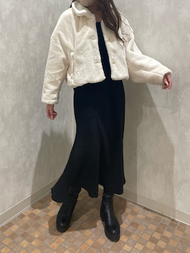 「ファーアウター」｜「アイテム（その他アウター）」を使った、小林　愛さん（レディース・168cm）の秋コーディネート