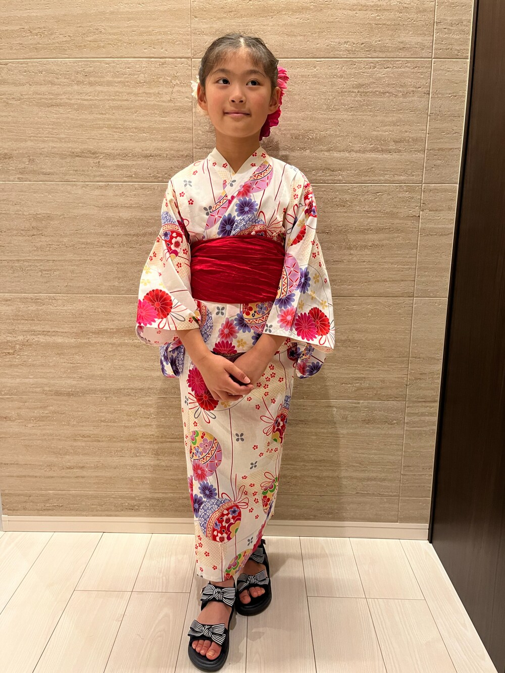 「浴衣、小学生、髪飾り、花型帯」｜「インターネット通販のアイテム（浴衣、ホワイト系）」を使った、springbluespringさん（キッズ・130cm）の春コーディネートの1枚目の写真