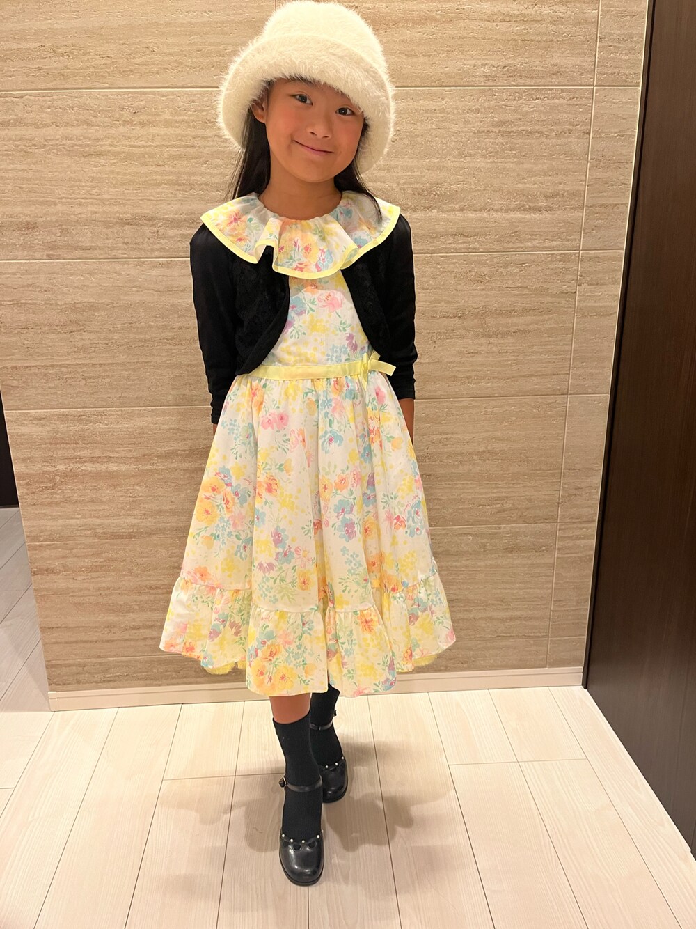 「Mezzo Piano、ボレロカーデ、パンプス、もこもこハット、ハット、小学生」｜「GUのアイテム（ハット、ホワイト系）」を使った、springbluespringさん（キッズ・134cm）の秋コーディネートの1枚目の写真