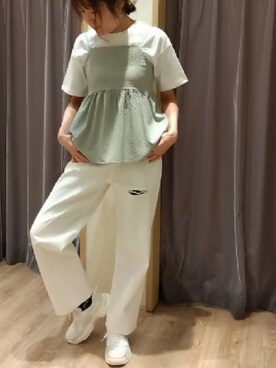 「Lugnoncure（ルノンキュール）の【抗菌防臭】クルーネック天竺Tシャツ（Tシャツ/カットソー、ホワイト系）」を使った、yumehanaさん（レディース・167cm）の春コーディネート