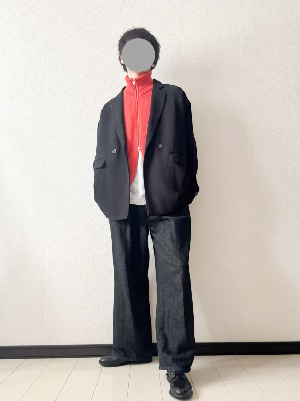 「冬服、ootd、今日のコーデ、大人コーデ、シンプルスタイル、おでかけコーデ、休日コーデ、きれいめカジュアル、カジュアル、キレイめ、SINSS、ADRER」｜「SINSSのHigh neck drivers knit / ハイネックドライバーズニット（ニット/セーター、オレンジ系）」を使った、ちる。さん（メンズ・180cm）の秋コーディネートの1枚目の写真