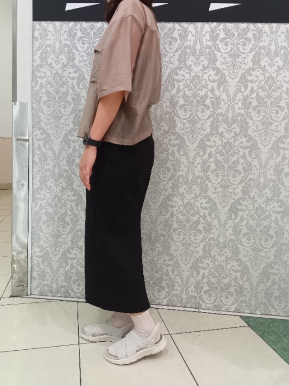 parade鳳店(Parade鳳)｜SKECHERSのサンダルを使った
