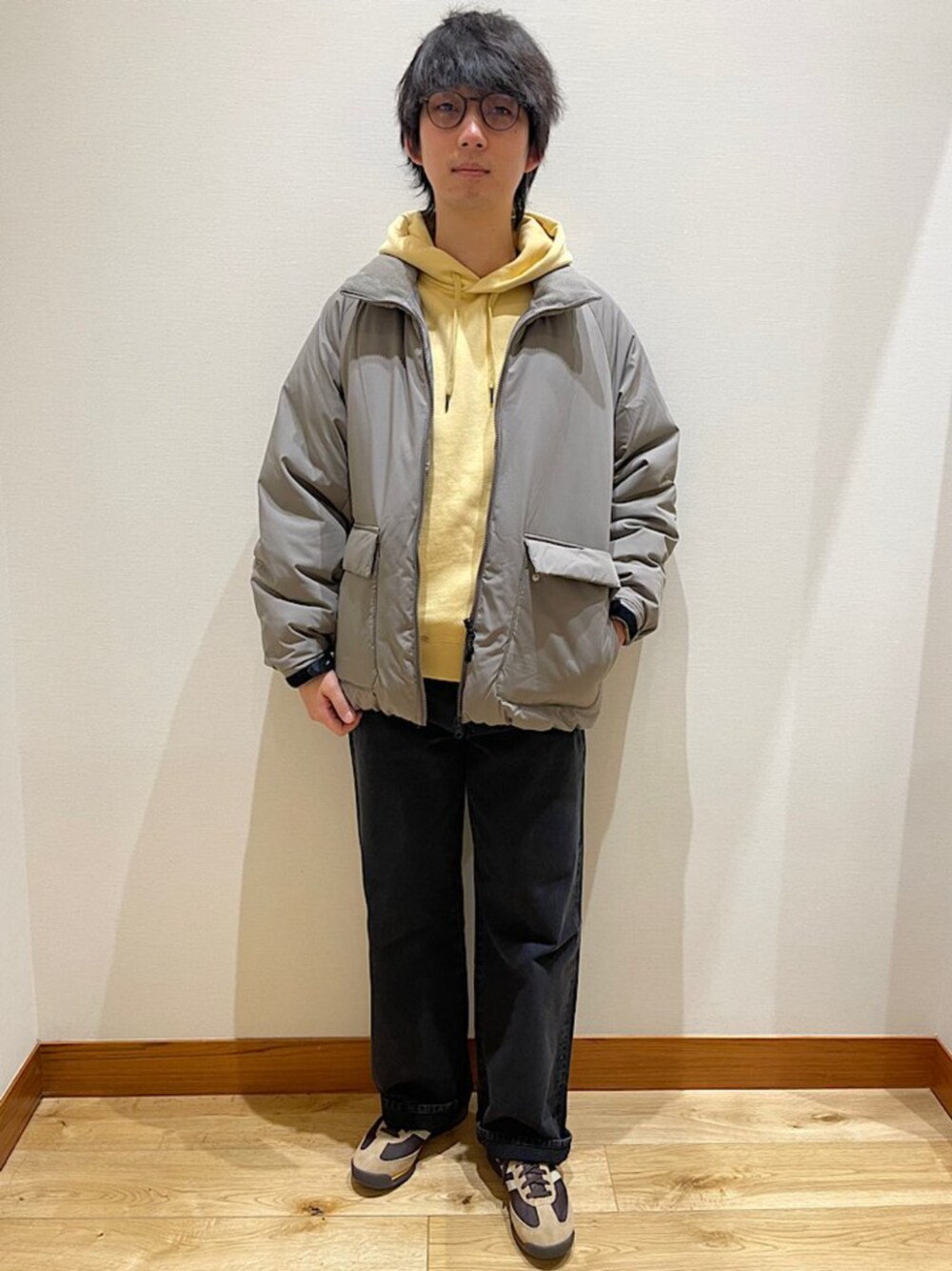 パーカーを使った「クリーム色」の人気ファッションコーディネート - WEAR 