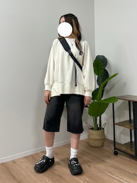 「アイテム（ボディバッグ/ウエストポーチ）」を使った、おでこ©さん（レディース・163cm）の秋コーディネート