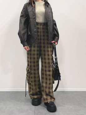 「アイテム（カーゴパンツ）」を使った、おでこ©さん（レディース・163cm）の秋コーディネート