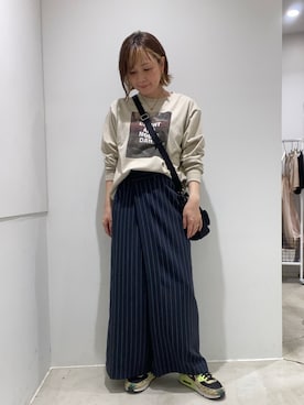 「SENSE OF PLACE by URBAN RESEARCH（センスオブプレイスバイアーバンリサーチ）のアイテム（Tシャツ/カットソー、ベージュ系）」を使った、satomiさん（レディース・154cm）の春コーディネート