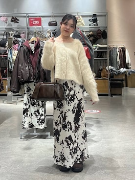 「アイテム（チョーカー）」を使った、hinamkmk26さん（レディース・159cm）の冬コーディネート