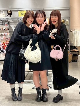 「LOWRYS FARM（ローリーズファーム）のソフトウラケプルオーバー  579079（スウェット）」を使った、hinamkmk26さん（レディース・159cm）の秋コーディネート