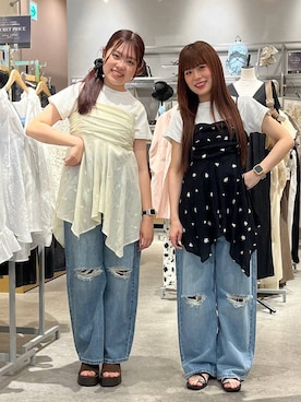 「LOWRYS FARM（ローリーズファーム）のワイドストレートデニムパンツ　607883（デニムパンツ、ブルー系）」を使った、hinamkmk26さん（レディース）の夏コーディネート