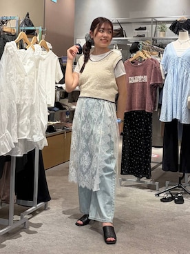 「LOWRYS FARM（ローリーズファーム）のワイドストレートデニムパンツ　607883（デニムパンツ、ブルー系）」を使った、hinamkmk26さん（レディース）の夏コーディネート