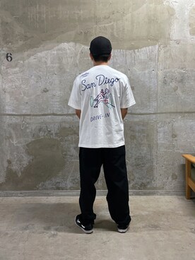 「AVIREX（アヴィレックス）のWEST COAST T-SHIRT PIN UP & COCKTAIL / ウエスト コースト Tシャツ ピンナップ ＆ カクテル / AVIREX / アヴィレックス（Tシャツ/カットソー、ホワイト系）」を使った、Taiseiさん（メンズ・165cm）の春コーディネート