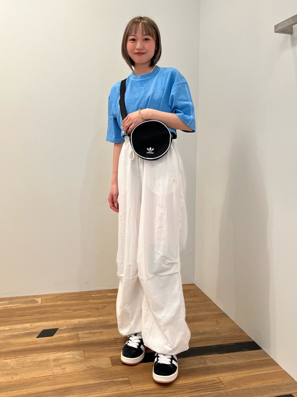 adidas　モノグラム ラ ウンドバッグ adidas モノグラム ラ ウンドバッグ