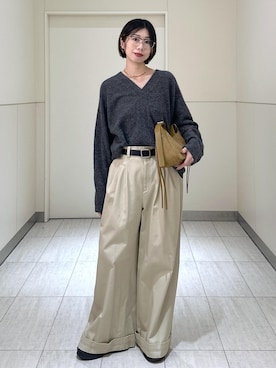 「アイテム（チノパンツ）」を使った、adamosariさん（レディース・165cm・30代）の秋コーディネート