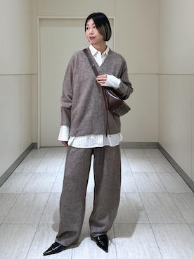 「ADAM ET ROPE'（アダムエロペ）のアイテム（シャツ/ブラウス）」を使った、adamosariさん（レディース・165cm）の秋コーディネート