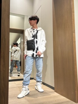 「ARMANI EXCHANGE（アルマーニエクスチェンジ）のアイテム（パーカー）」を使った、SHOさん（メンズ・164cm）の夏コーディネート