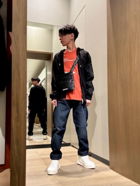 「ARMANI EXCHANGE（アルマーニエクスチェンジ）のアイテム（パーカー）」を使った、SHOさん（メンズ・164cm）の夏コーディネート
