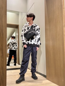 「ARMANI EXCHANGE（アルマーニエクスチェンジ）のアイテム（パーカー）」を使った、SHOさん（メンズ・164cm）の夏コーディネート