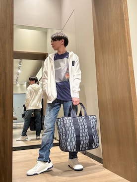 「ARMANI EXCHANGE（アルマーニエクスチェンジ）のアイテム（パーカー）」を使った、SHOさん（メンズ・164cm）の春コーディネート