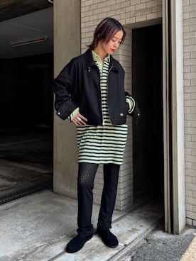 「Dickies（ディッキーズ）のDICKIES 別注 EISENHOWER ジャケット（その他アウター、ブラック系）」を使った、YAMASHITAさん（レディース・156cm）の夏コーディネート