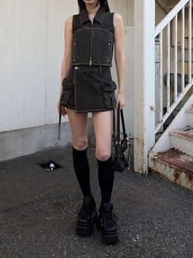 「EMODA（エモダ）のアイテム（ベスト）」を使った、内藤和香さん（レディース・169cm）の春コーディネート