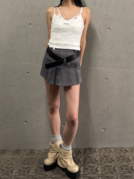 「EMODA（エモダ）のカバールーズローブーツ（ブーツ、ホワイト系）」を使った、内藤和香さん（レディース・169cm）の春コーディネート