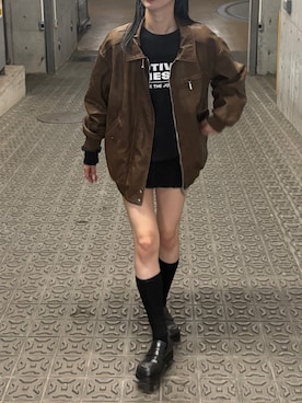 「EMODA（エモダ）のアイテム（スウェット）」を使った、内藤和香さん（レディース・169cm）の秋コーディネート