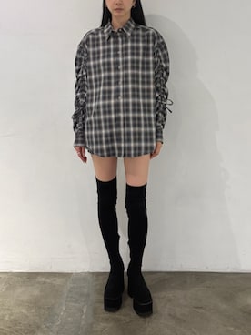 「EMODA（エモダ）のスクエアフィットロングブーツ（ブーツ、ブラック系）」を使った、内藤和香さん（レディース・169cm）の夏コーディネート