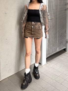 「EMODA（エモダ）のエアリーショートシャツ（シャツ/ブラウス、ベージュ系）」を使った、内藤和香さん（レディース・169cm）の春コーディネート