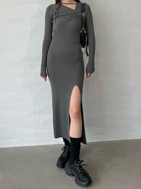 「EMODA（エモダ）のアイテム（ワンピース）」を使った、内藤和香さん（レディース・169cm）の秋コーディネート