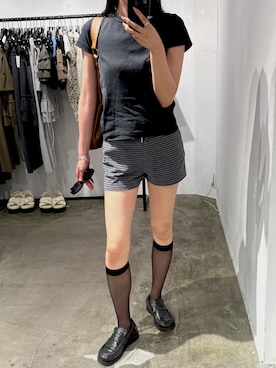 「EMODA（エモダ）のカットショートパンツ（その他パンツ、グレー系）」を使った、内藤和香さん（レディース・169cm）の春コーディネート