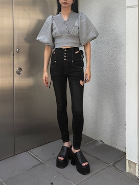「EMODA（エモダ）のアイテム」を使った、内藤和香さん（レディース・169cm）の夏コーディネート