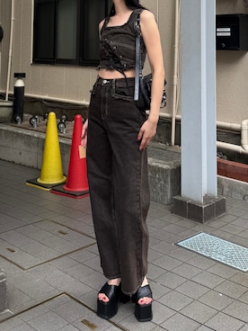 「EMODA（エモダ）のアイテム（タンクトップ）」を使った、内藤和香さん（レディース・169cm）の夏コーディネート