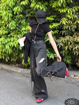 「EMODA（エモダ）のアイテム（デニムパンツ）」を使った、内藤和香さん（レディース・169cm）の夏コーディネート