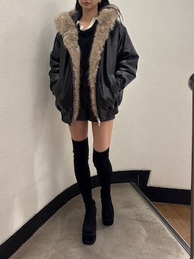「EMODA（エモダ）のフェイクレザーショートパンツ（その他パンツ、ブラック系）」を使った、内藤和香さん（レディース・169cm）の秋コーディネート