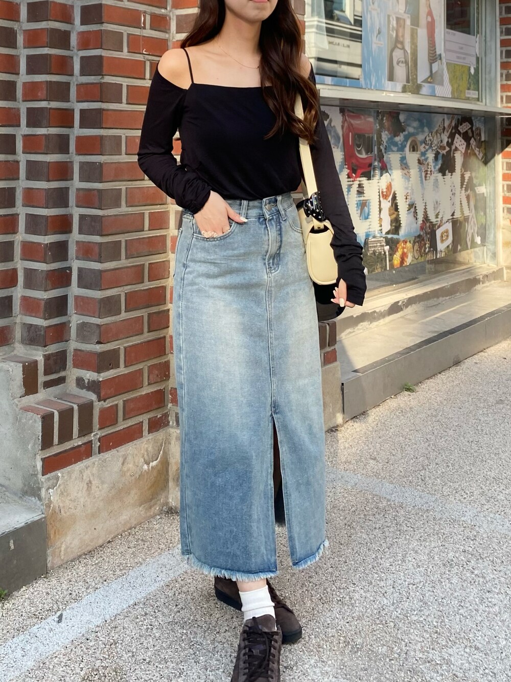 SQUARE NECK GATHER トップス moussy MOUSSY（マウジー）の「SQUARE NECK GATHER トップス（Tシャツ