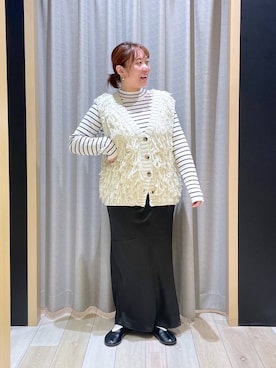 「LEPSIM（レプシィム）のストレッチサテンスカート　497324（スカート）」を使った、ありぺいさん（レディース・157cm）の秋コーディネート