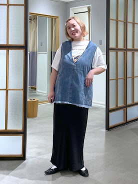 「LEPSIM（レプシィム）のデニムフリンジベスト　1044012（ベスト、ブルー系）」を使った、ありぺいさん（レディース・157cm）の夏コーディネート