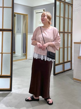 「LEPSIM（レプシィム）のストレッチサテンスカート　1049485（スカート、ブラウン系）」を使った、ありぺいさん（レディース・157cm）の夏コーディネート
